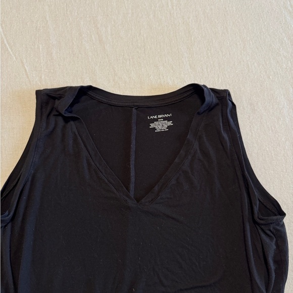 Lane Bryant Black V-Neck Sleeveless Top Size 14/16 - Picture 5 of 7